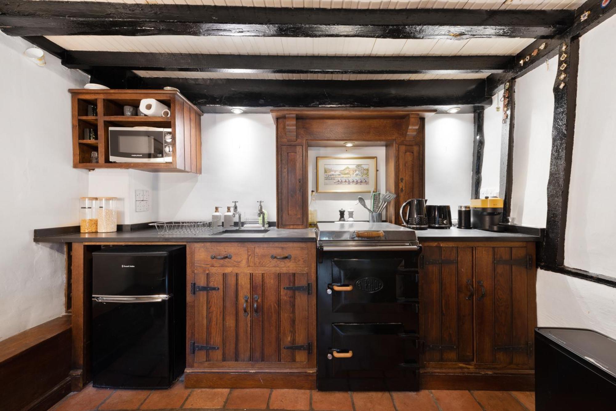 15Th Century Tiny Character Cottage-Henley Centre Exterior foto